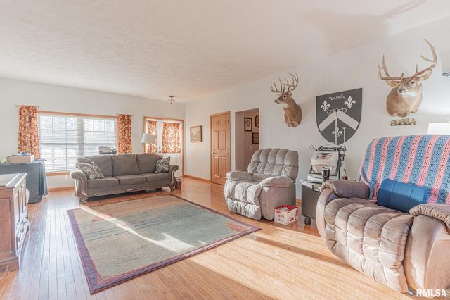 2814 Chouteau Avenue, Odin, IL 62870