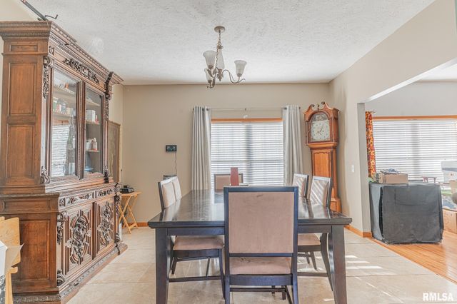 2814 Chouteau Avenue, Odin, IL 62870