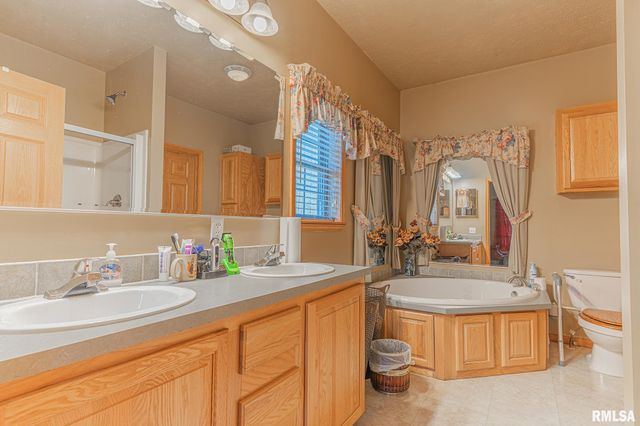 2814 Chouteau Avenue, Odin, IL 62870