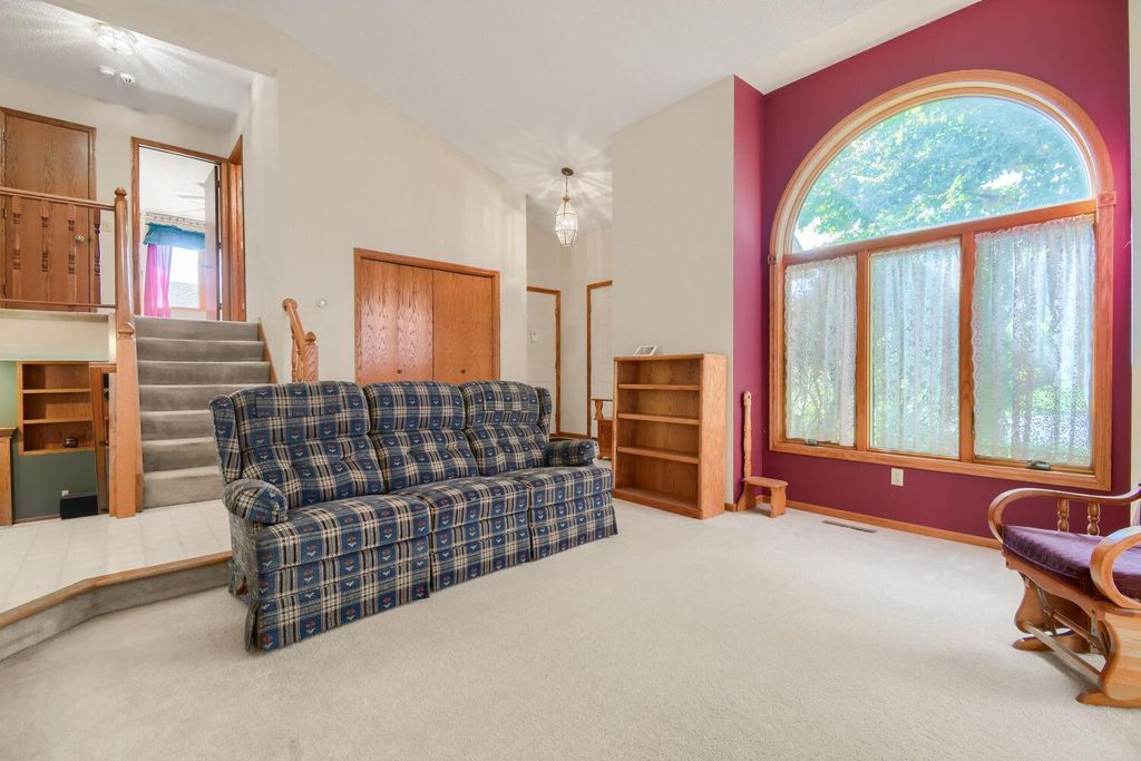 4670 Manor Drive, Eagan, MN 55123 — photo 2