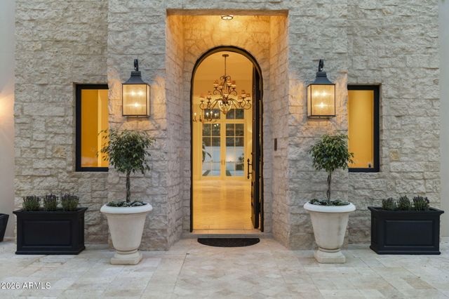 5402 E EXETER Boulevard, Phoenix, AZ 85018