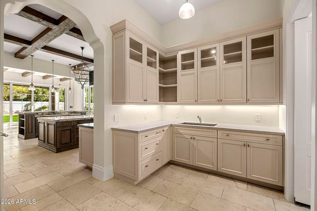 5402 E EXETER Boulevard, Phoenix, AZ 85018