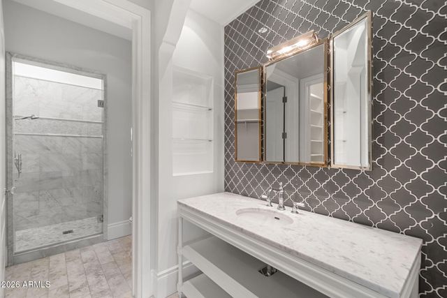 5402 E EXETER Boulevard, Phoenix, AZ 85018