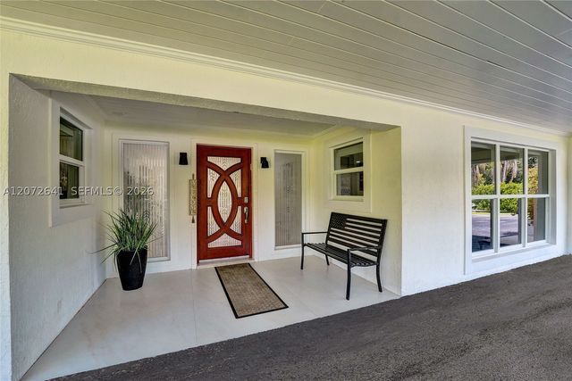 10880 SW 25th St, Davie, FL 33324