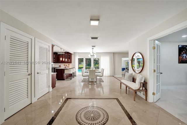 10880 SW 25th St, Davie, FL 33324