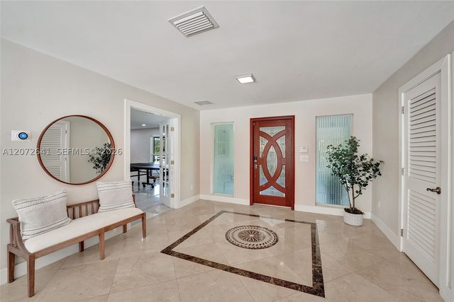 10880 SW 25th St, Davie, FL 33324