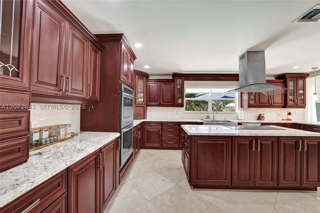 10880 SW 25th St, Davie, FL 33324