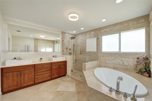 10880 SW 25th St, Davie, FL 33324