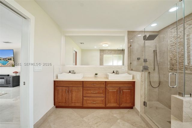 10880 SW 25th St, Davie, FL 33324