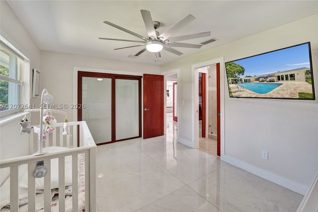 10880 SW 25th St, Davie, FL 33324