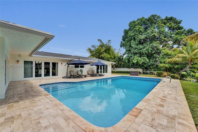 10880 SW 25th St, Davie, FL 33324