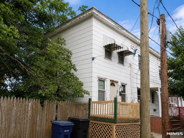 24 Johannis Place, Plainfield, NJ 07063