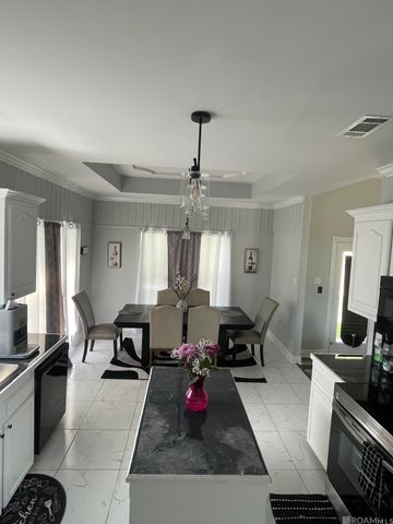6397 Pelican Crossing Dr, Gonzales, LA 70737