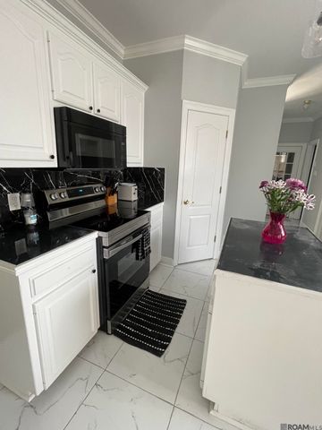 6397 Pelican Crossing Dr, Gonzales, LA 70737
