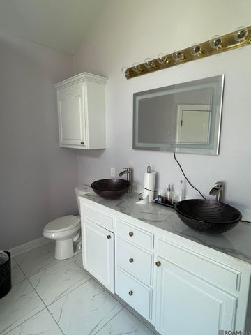 6397 Pelican Crossing Dr, Gonzales, LA 70737