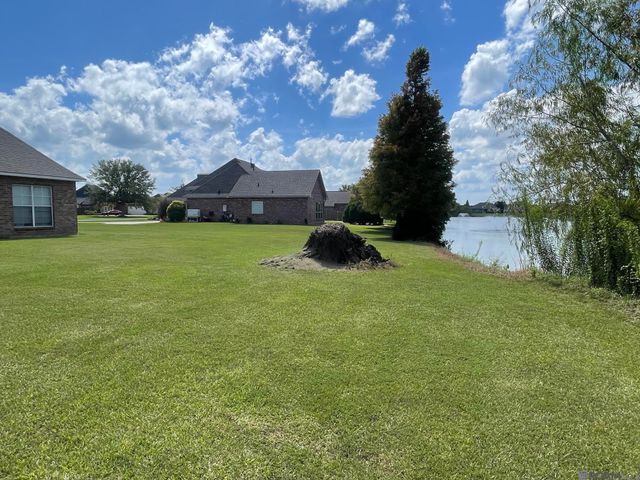 6397 Pelican Crossing Dr, Gonzales, LA 70737