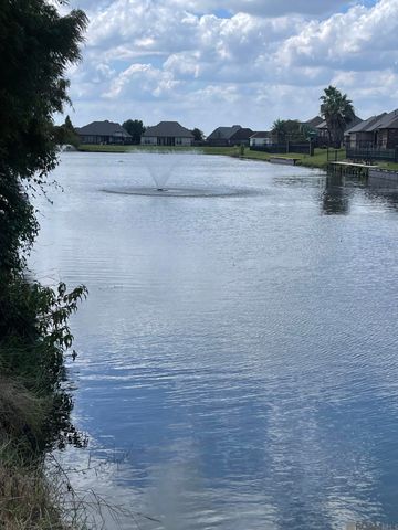 6397 Pelican Crossing Dr, Gonzales, LA 70737
