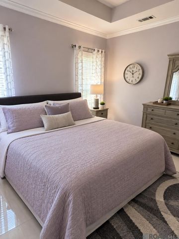 6397 Pelican Crossing Dr, Gonzales, LA 70737