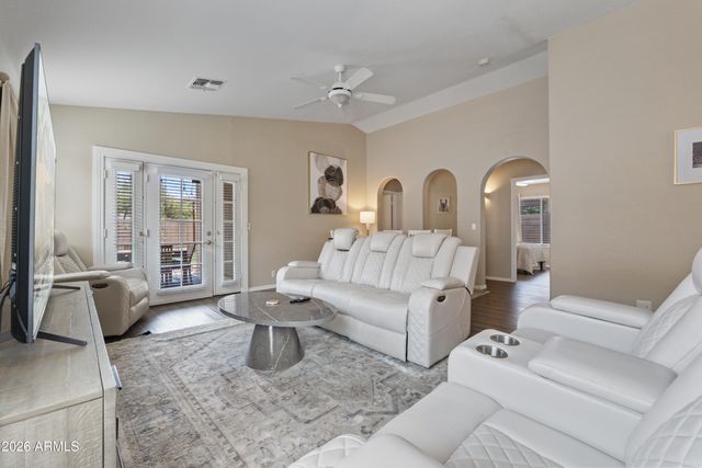 1291 S CARDINAL Street, Gilbert, AZ 85296