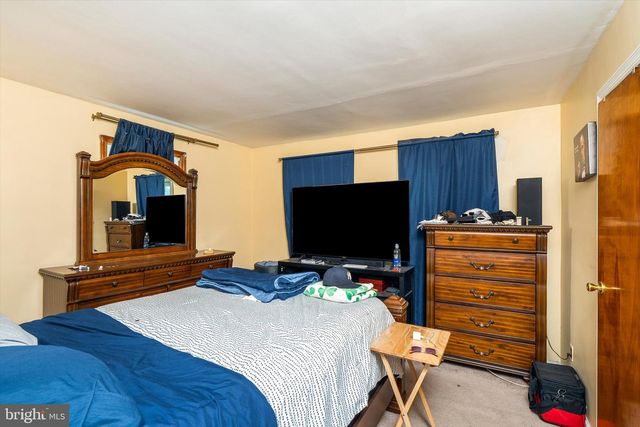 319 STATION RD, Roebling, NJ 08554