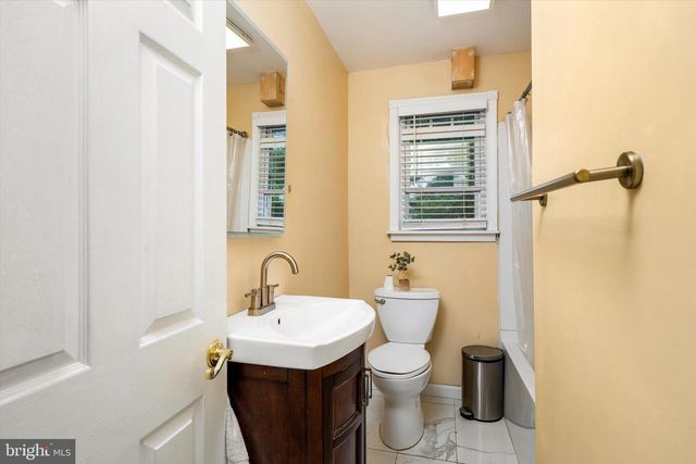 319 STATION RD, Roebling, NJ 08554