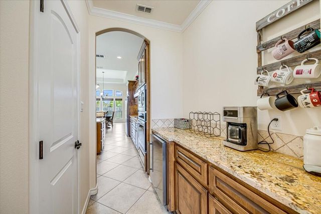 7522 S Lake Drive, Corpus Christi, TX 78414