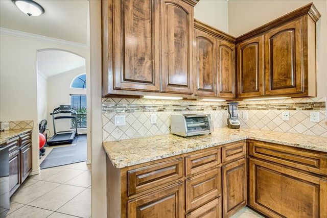 7522 S Lake Drive, Corpus Christi, TX 78414
