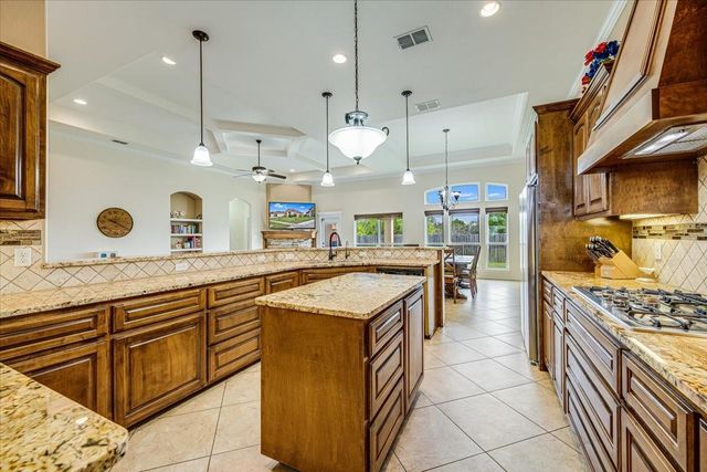 7522 S Lake Drive, Corpus Christi, TX 78414