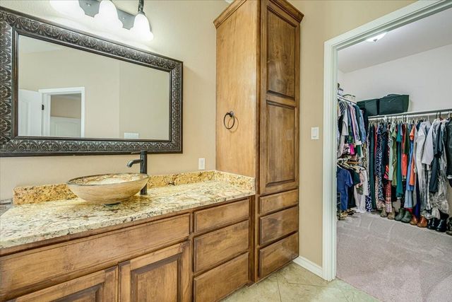 7522 S Lake Drive, Corpus Christi, TX 78414