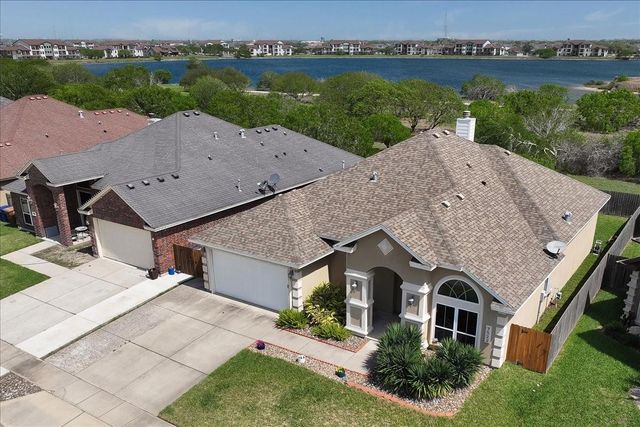 7522 S Lake Drive, Corpus Christi, TX 78414