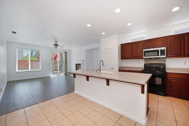 11794 Dionysus Way, Rancho Cordova, CA 95742