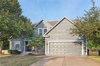 5002 Woodsonia Drive, Shawnee, KS 66226