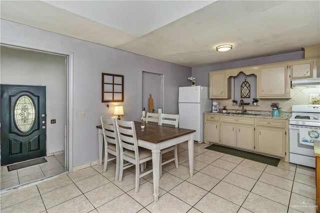 816 E 2nd Street, Rio Grande City, TX 78582