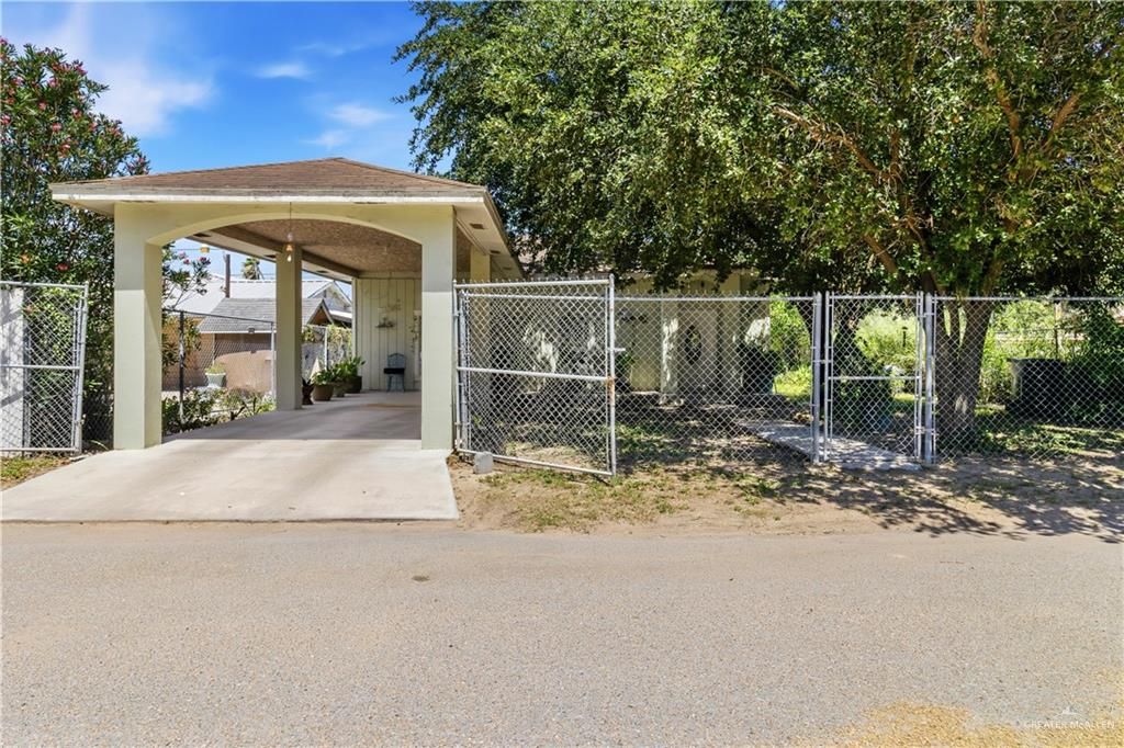 816 E 2nd Street, Rio Grande City, TX 78582