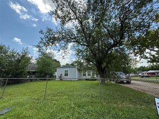 5402 Flamingo Drive, Houston, TX 77033
