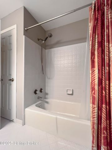 1508 Sylvan Wynde, Louisville, KY 40205