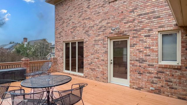 1508 Sylvan Wynde, Louisville, KY 40205