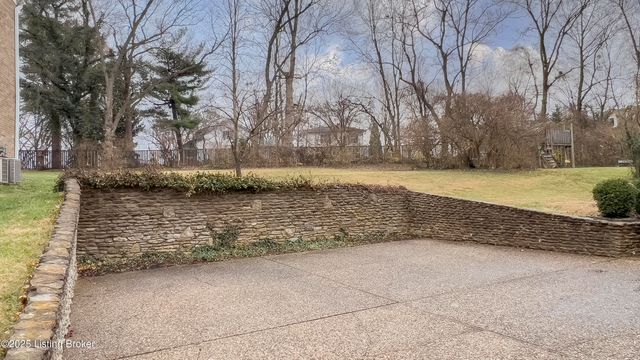 1508 Sylvan Wynde, Louisville, KY 40205