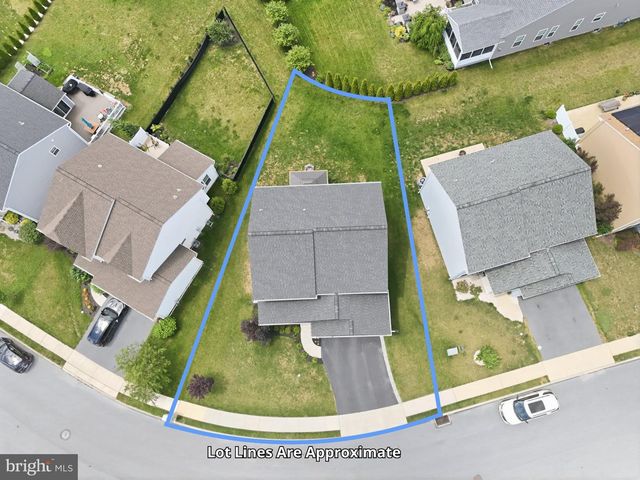 405 JARED WAY, New Holland, PA 17557