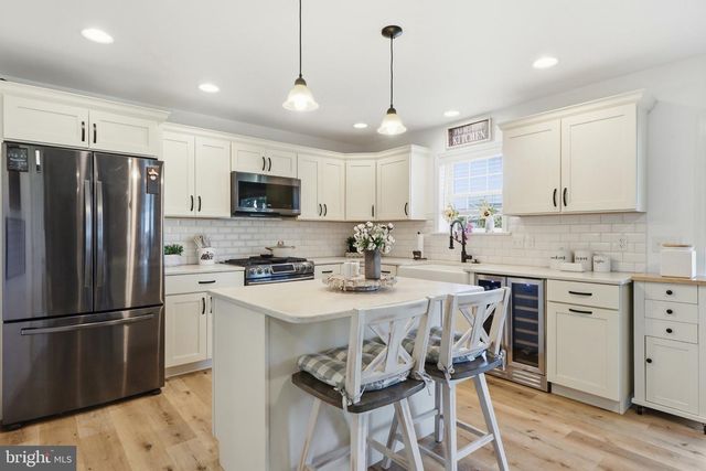 405 JARED WAY, New Holland, PA 17557