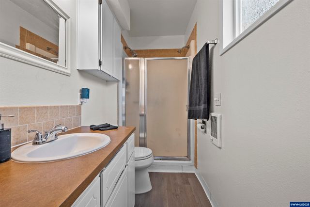 547 Fir St, Woodburn, OR 97071