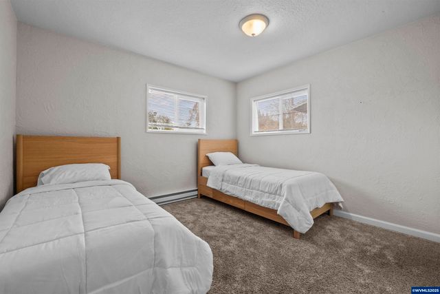 547 Fir St, Woodburn, OR 97071