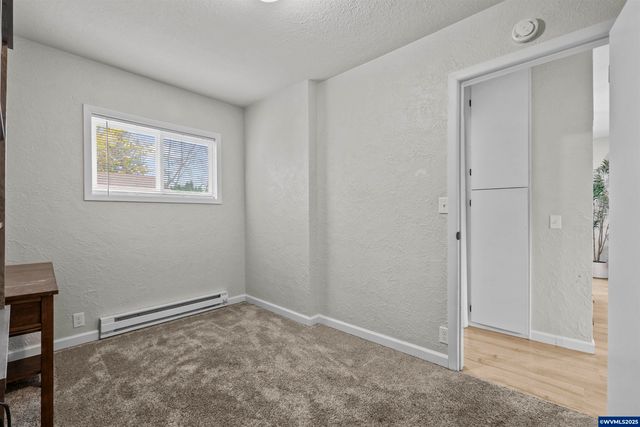 547 Fir St, Woodburn, OR 97071