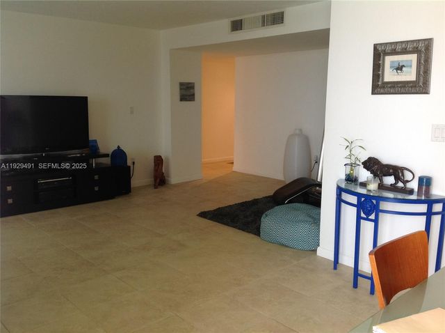 1865 79th St Cswy 8K, North Bay Village, FL 33141