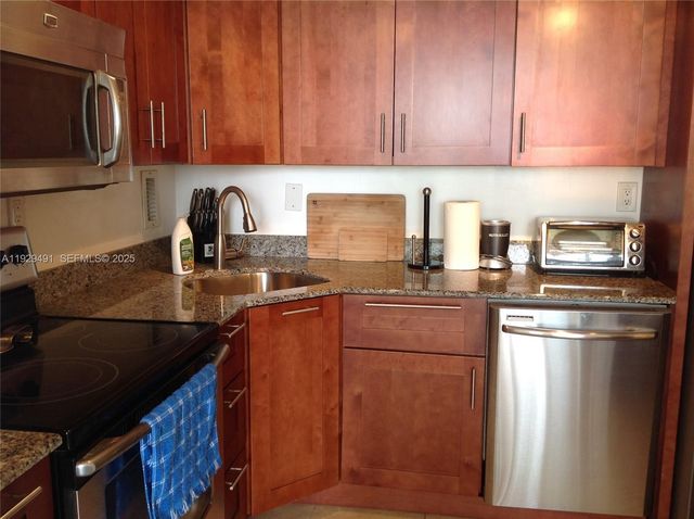 1865 79th St Cswy 8K, North Bay Village, FL 33141