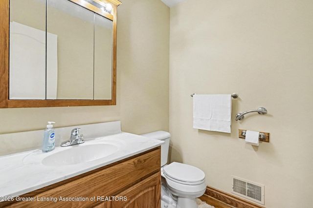 504 N Miller Drive, Eaton Rapids, MI 48827