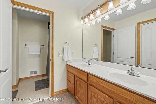 504 N Miller Drive, Eaton Rapids, MI 48827