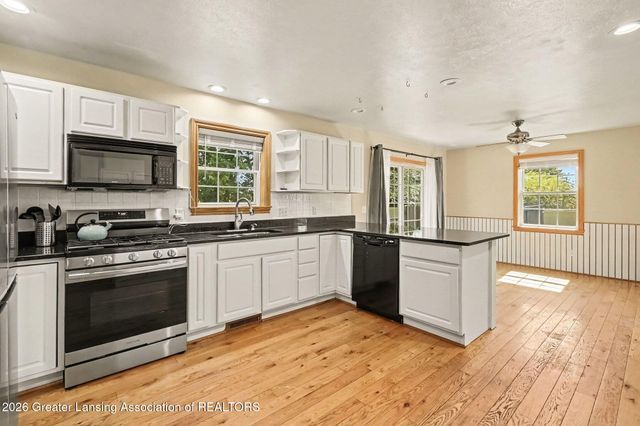 504 N Miller Drive, Eaton Rapids, MI 48827