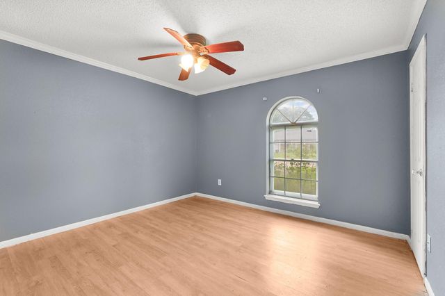 10014 Carlow Lane, La Porte, TX 77571