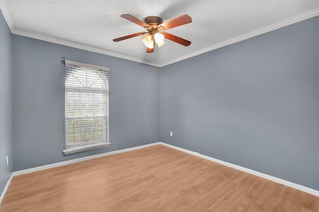 10014 Carlow Lane, La Porte, TX 77571